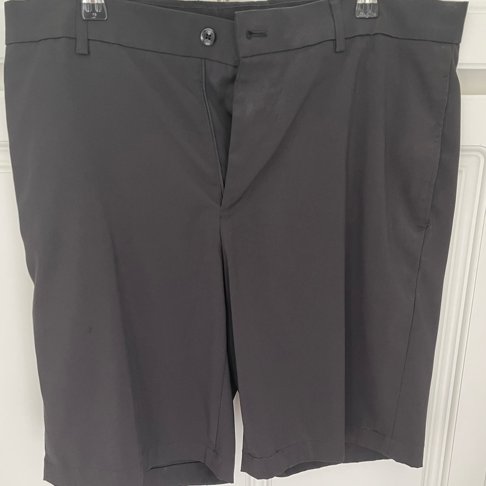 Slazenger Black Golf Shorts - Size 34